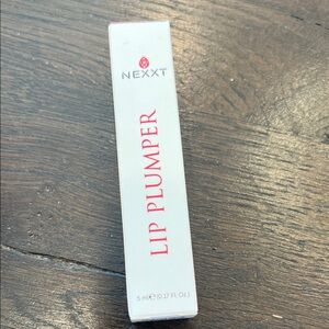Nexxt Lip Plumper - Bold Pink